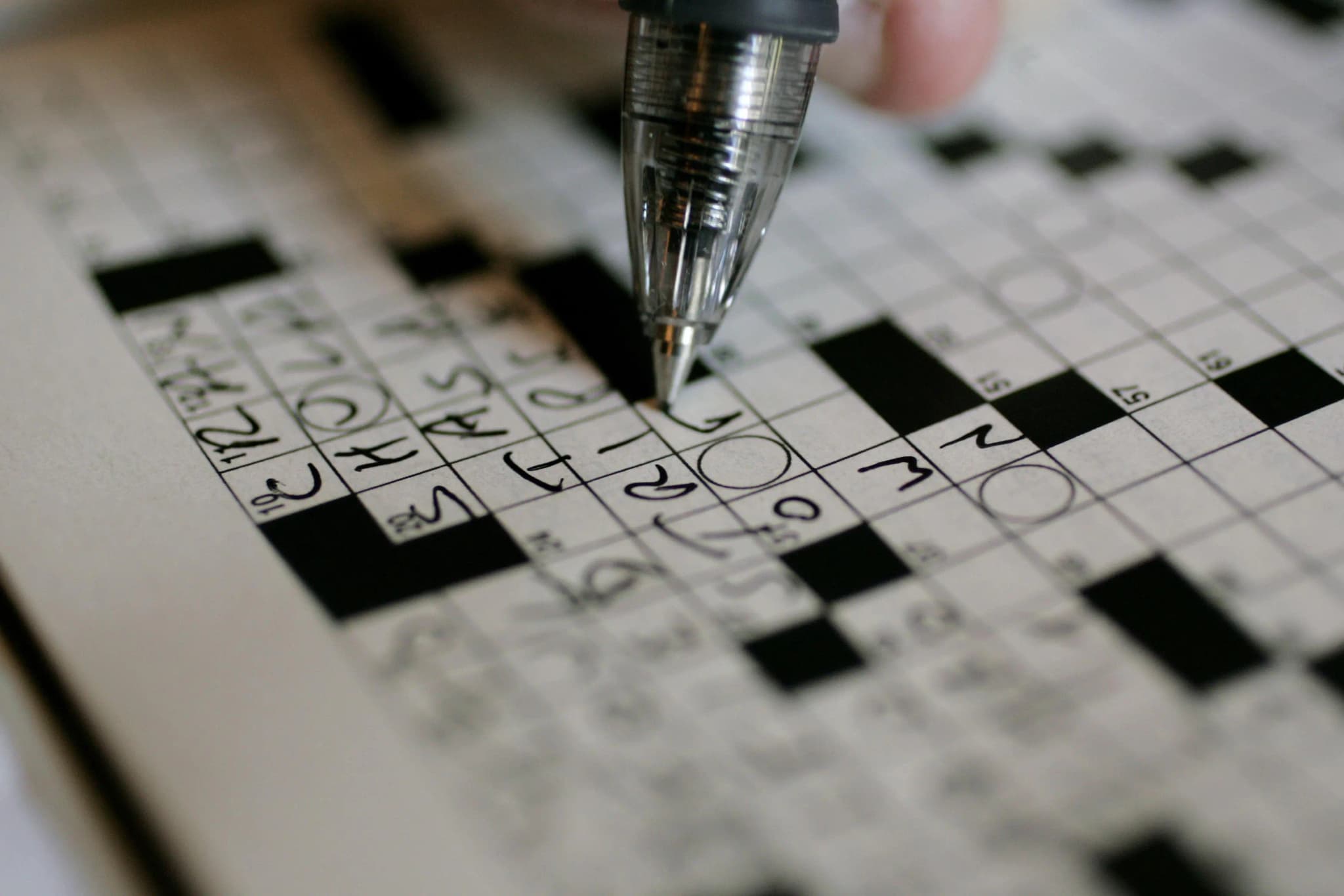 Pourquoi Mots croisés Est le Meilleur Site pour Résoudre Vos Grilles