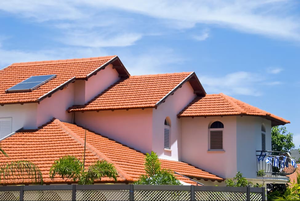 Vom Design bis zur Montage: Ihre Terrassenüberdachung aus Alu professionell realisieren