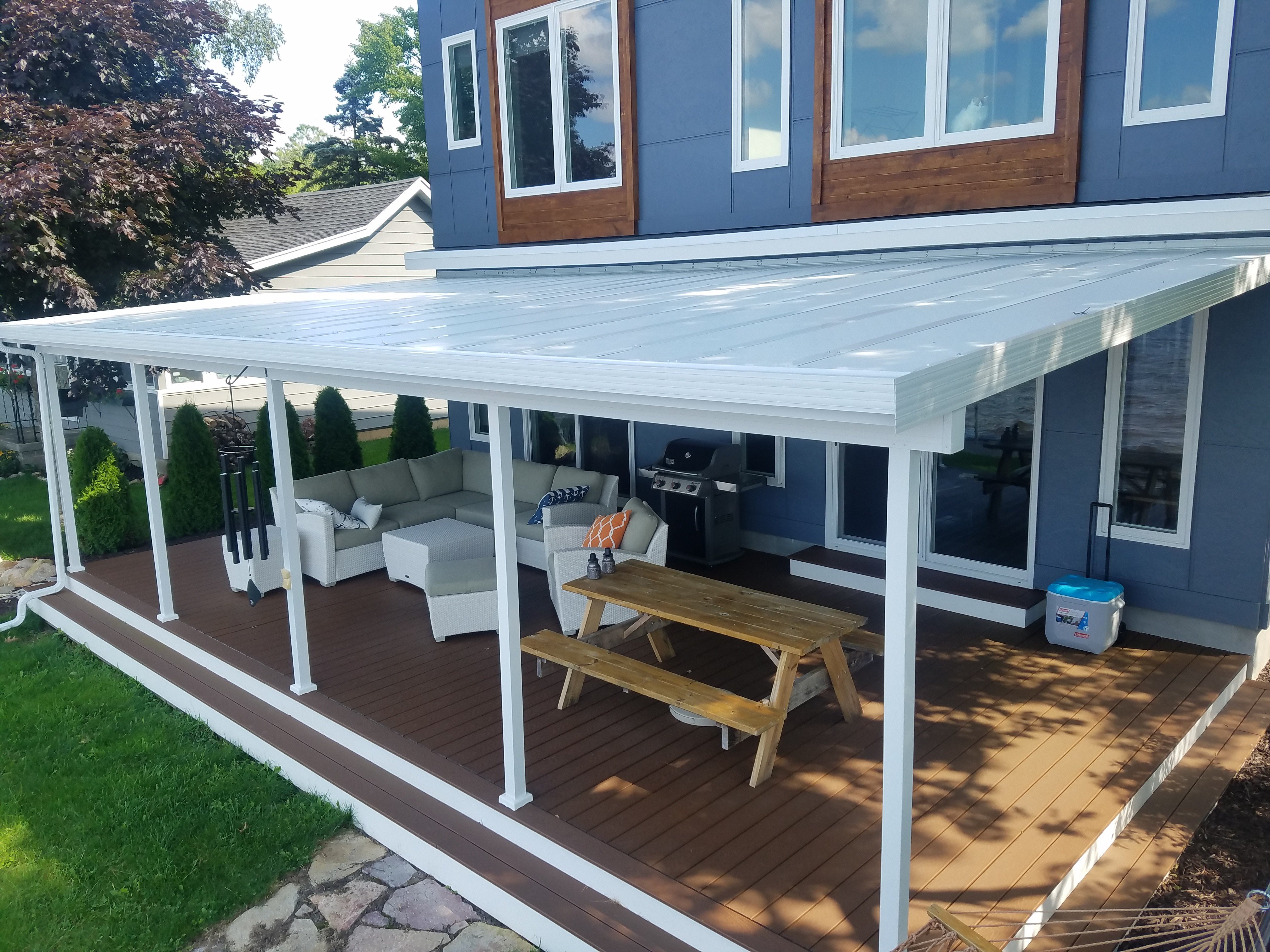 Vom Design bis zur Montage: Ihre Terrassenüberdachung aus Alu professionell realisieren